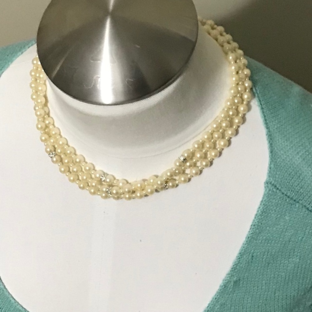 5/$15 vintage costume jewelry layer bead necklace